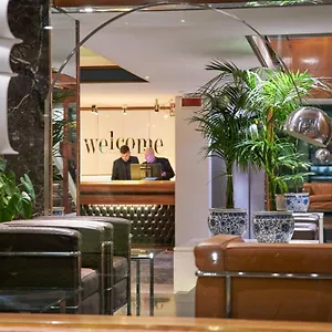 4* מלון Plaza